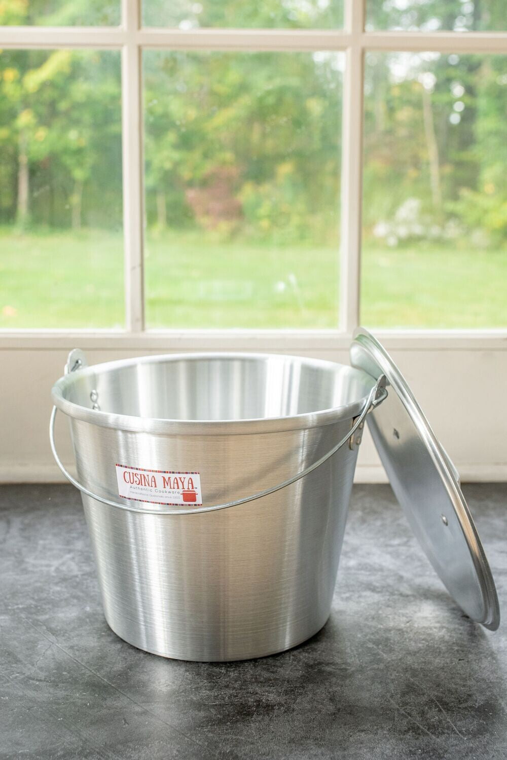 Cubeta Pail