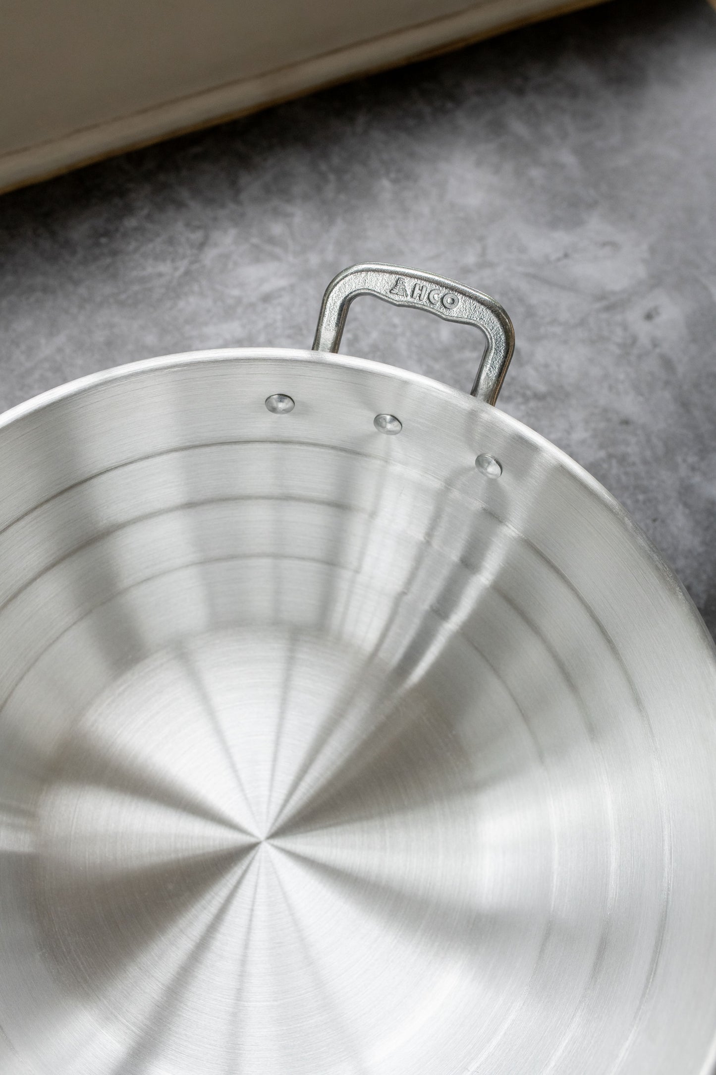 Cazo – Hand-Molded Aluminum Cooking Pot