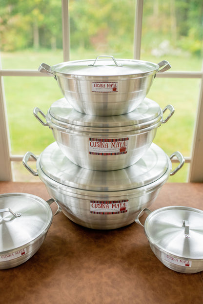 Cazo – Hand-Molded Aluminum Cooking Pot